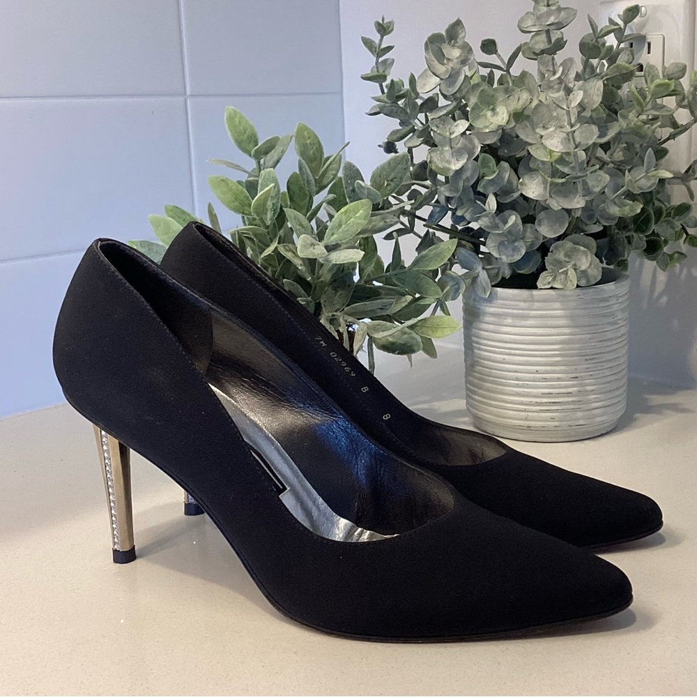 Stuart Weitzman Elegant Black Pumps w Silver Spike Rhinestone Heels Sz 7 - Picture 2 of 6